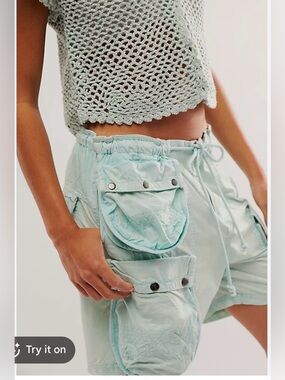 Women’s Free People Moon Bay Parachute Shorts. Size Medium. NWOT